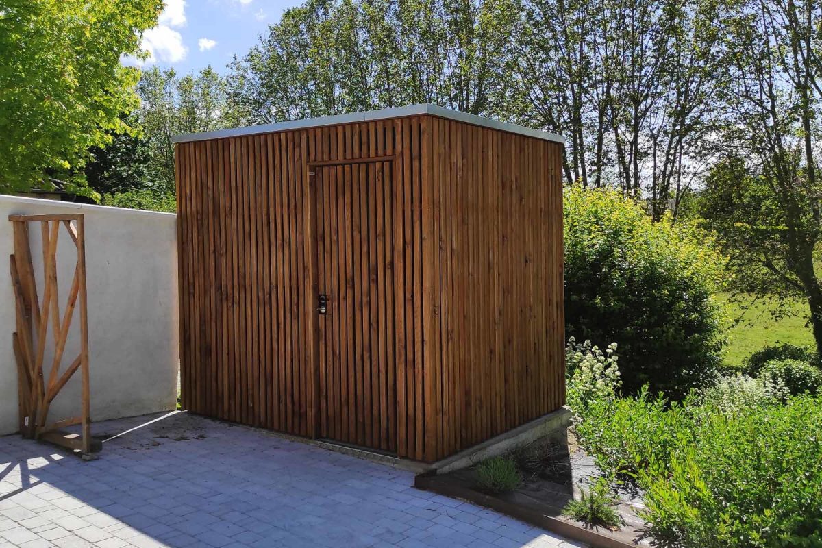 aubigny Abri de jardin moderne Aubigny - Finition autoclave marron - Porte à droite (en standard, à gauche sur la façade avant)