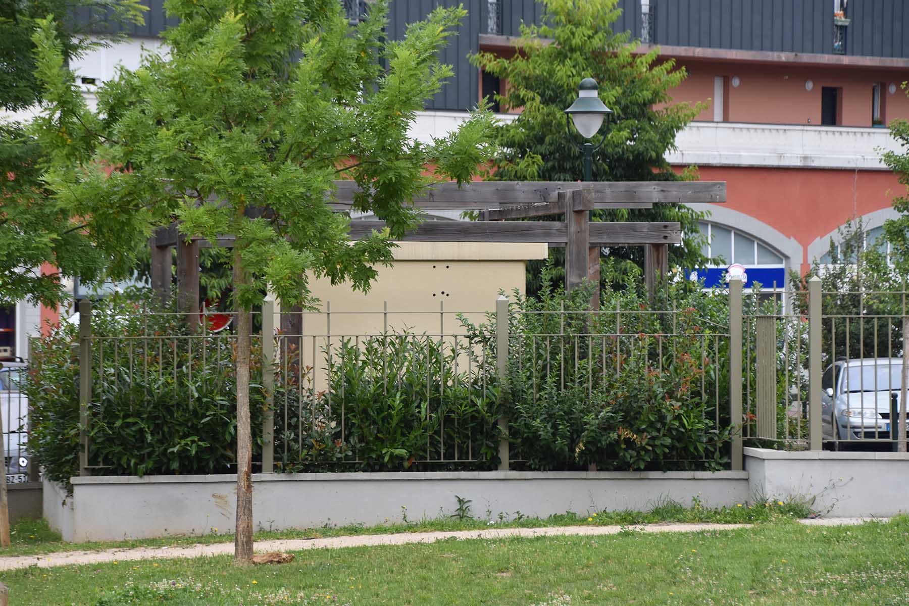 pergola-en-bois-papeterie-corbeil-essonnes